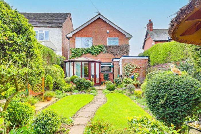 3 Bedroom Detached House For Sale In Radcliffe Road, West Bridgford, NG2
