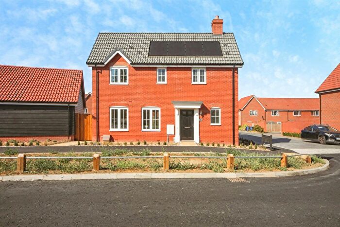 3 Bedroom Detached House For Sale In Saltsman Road, Bury St. Edmunds, IP32