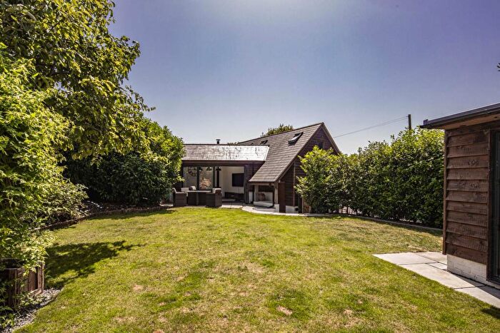 4 Bedroom Cottage For Sale In The Triangle, Upper Basildon, RG8