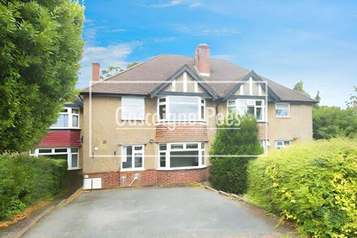 2 Bedroom Property To Rent In Tartar Road, Cobham, KT11