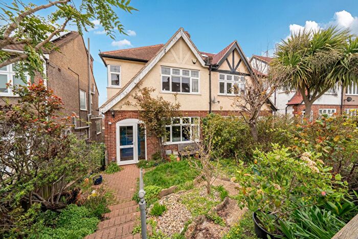 3 Bedroom Semi Detached House For Sale In Brinklow Crescent, Shooters Hill, SE18