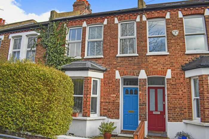 3 Bedroom Semi-Detached House To Rent In Pyrmont Road, London, W4