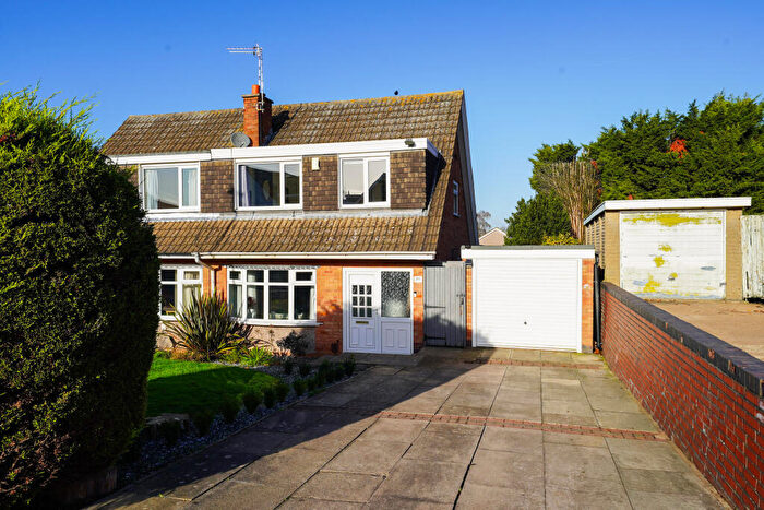 3 Bedroom Semi Detached House For Sale In Amanda Road, Glen Parva, Leicester, Leicestershire, LE2