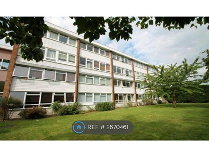 2 Bedroom Flat To Rent In Kirby Close, Hainault, IG6