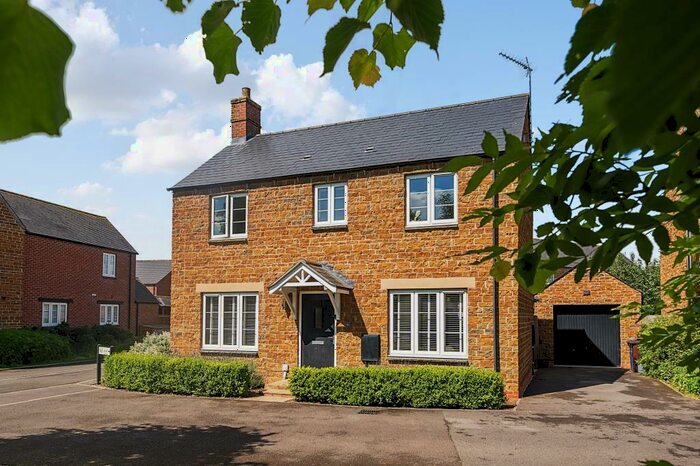 3 Bedroom Detached House For Sale In Hook Norton, Oxfordshire, OX15