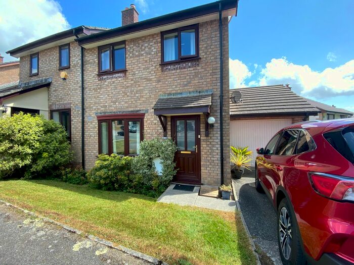 3 Bedroom Semi-Detached House To Rent In Evea Close, Truro, TR1