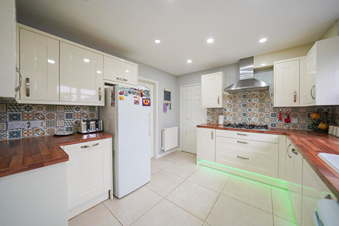 4 Bedroom Detached House For Sale In Somerset Drive, Glenfield, Leicester, Leicestershire, LE3