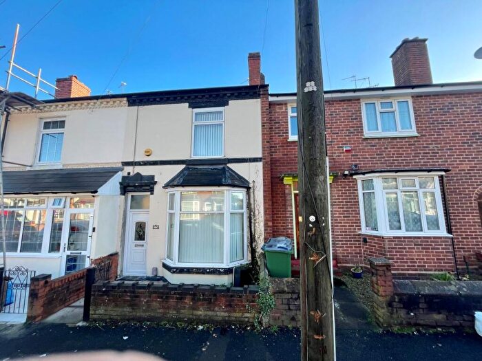 3 Bedroom Terraced House For Sale In Cheshire Road, Smethwick, B67