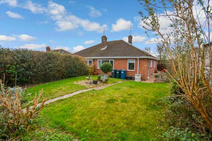 3 Bedroom Bungalow To Rent In Rose Drive, Chesham, HP5