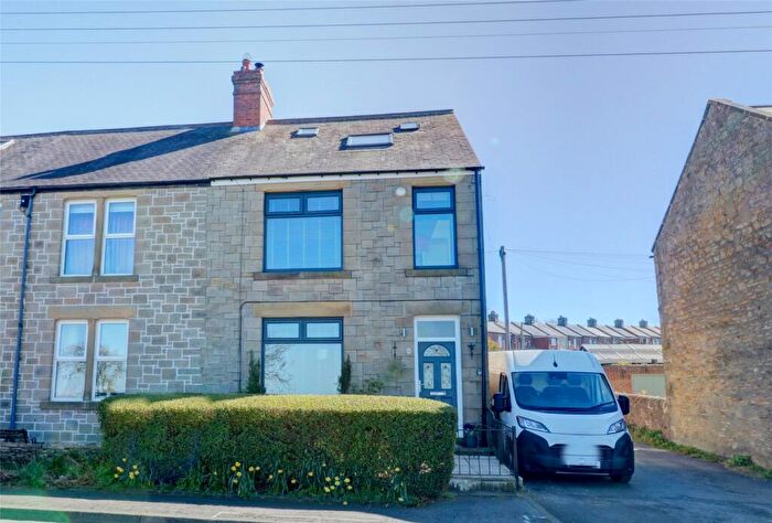 3 Bedroom End Of Terrace House For Sale In Rothley Terrace, Consett, County Durham, DH8