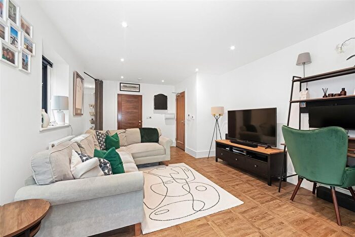 Studio For Sale In Downs Court Road, Purley, CR8