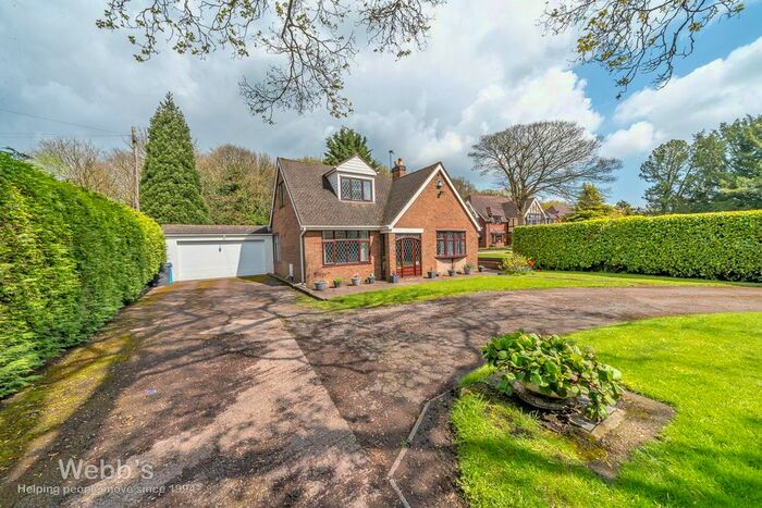 4 Bedroom Detached House For Sale In Broad Lane, Essington, Wolverhampton, WV11