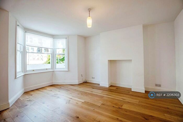 1 Bedroom Flat To Rent In Copleston Road, London, SE15
