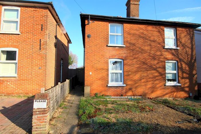 4 Bedroom Semi-Detached House To Rent In Worplesdon Road, Guildford, GU2