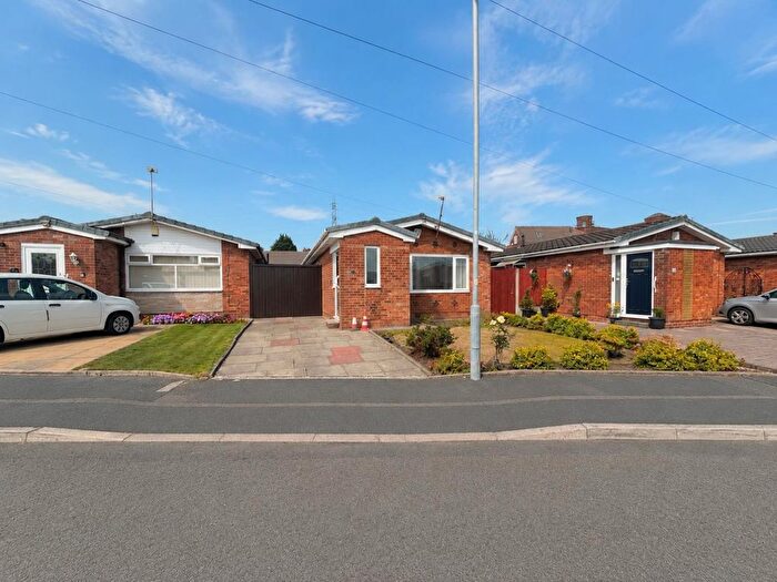 2 Bedroom Detached Bungalow For Sale In Stanley Road, Radcliffe, M26