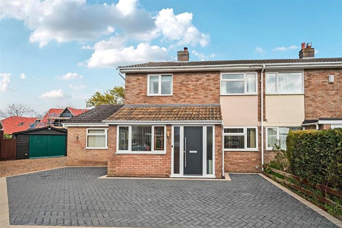 3 Bedroom Property For Sale In Manor Way, Cotton End, MK45