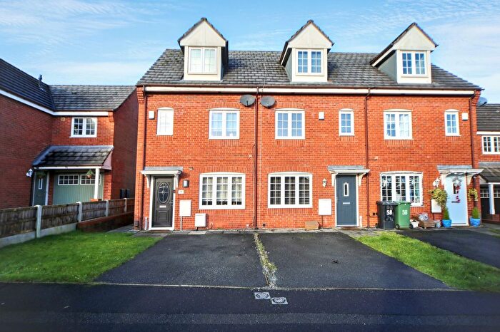 3 Bedroom Semi Detached House For Sale In Martindale Crescent, Wigan, WN5