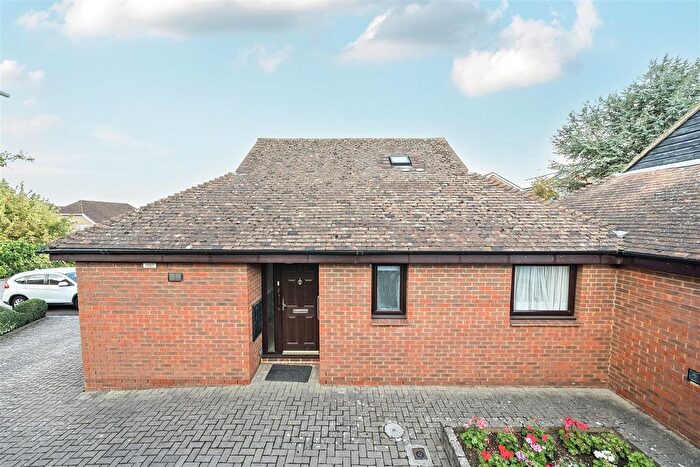 2 Bedroom Semi-Detached Bungalow For Sale In Apple Tree Close, Barming, ME16