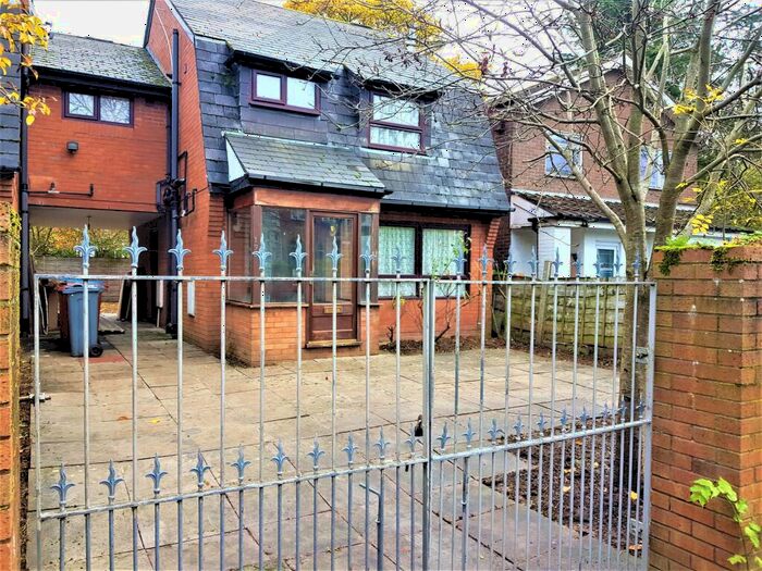 4 Bedroom Detached House To Rent In College Road, Manchester, M16