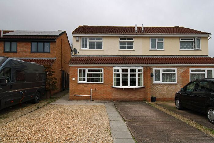 3 Bedroom Semi-Detached House To Rent In St. Marks Court, Bridgwater, TA6