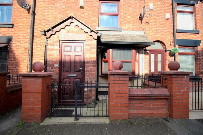 2 Bedroom Terraced House To Rent In Droylsden Road, Manchester, M40