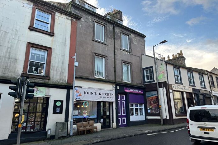 4 Bedroom Flat For Sale In , High Street, Flat F, Maybole, KA19