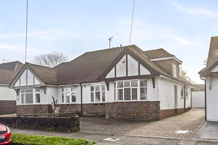 3 Bedroom Semi-Detached House For Sale In Larkfield Way, Surrenden, Brighton, BN1