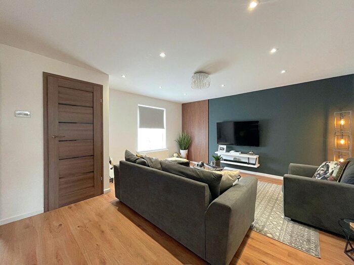 4 Bedroom End Terrace House For Sale In Goldfinch Close, Faversham, ME13