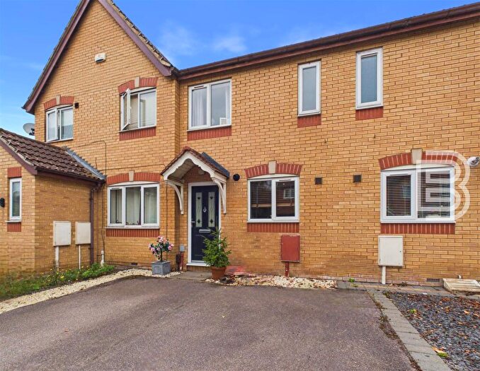 2 Bedroom Terraced House For Sale In Ilmer Close, Rugby, CV21