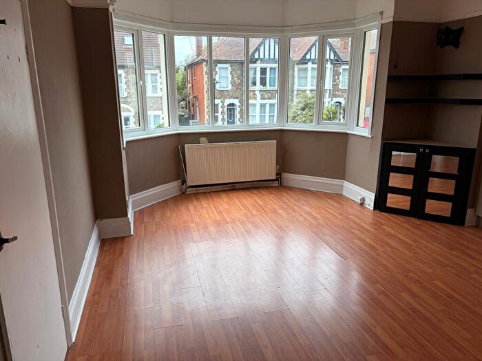 Flat To Rent In Ailsa Road, Westcliff-on-sea, Southend-on-sea, SS0