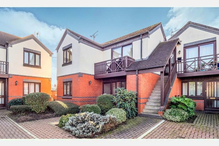 1 Bedroom Flat To Rent In Alexandra Court, Kenilworth CV8