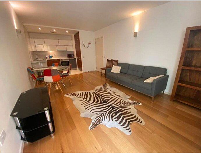 1 Bedroom Flat To Rent In Lumiere Building, City Road East, Southern Gateway, Manchester, M15