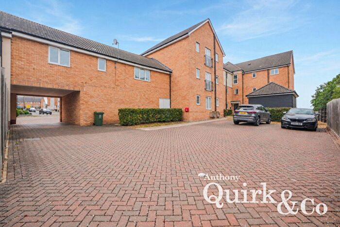 2 Bedroom Flat For Sale In School Avenue, Basildon, SS15