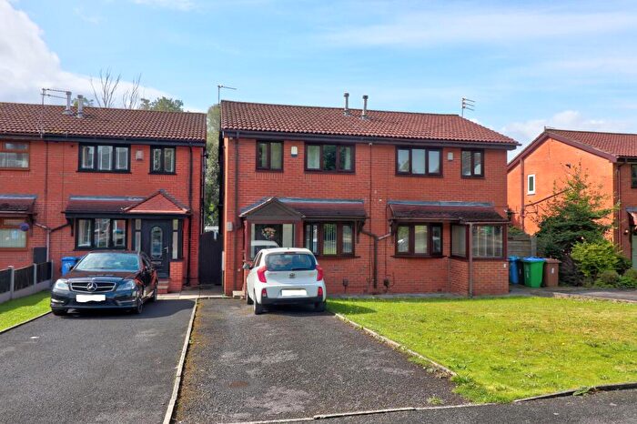 3 Bedroom Semi-Detached House For Sale In Albany Street, Manchester, M24