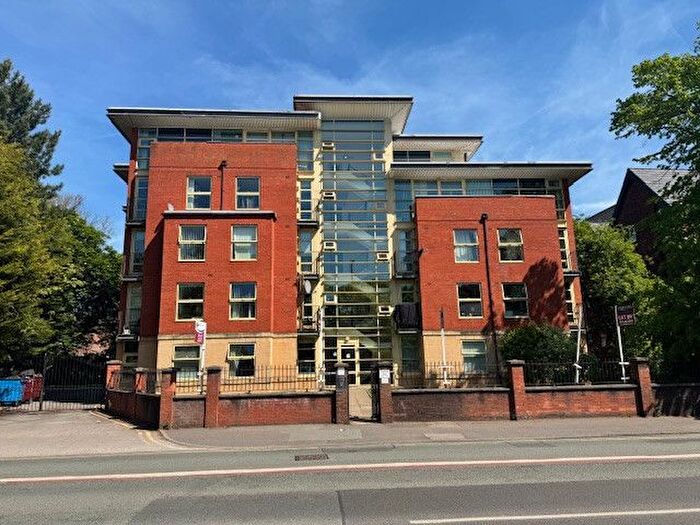 2 Bedroom Flat To Rent In Fitzwilliam Court, - Anson Road, Manchester, M14