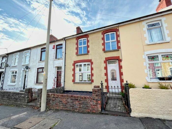 3 Bedroom Terraced House To Rent In Bettws Road, Brynmenyn, CF32