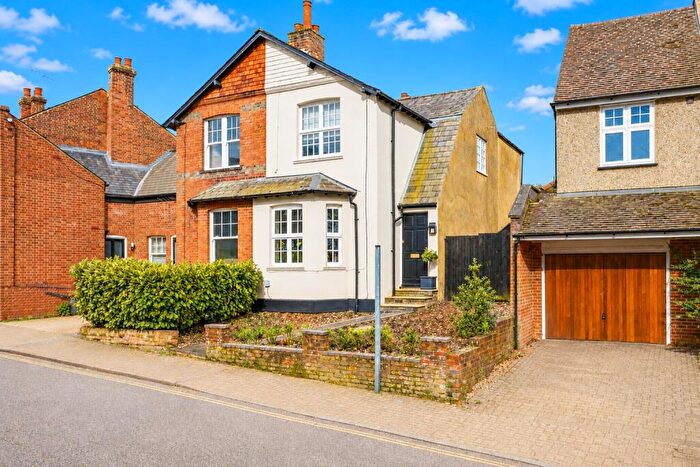 3 Bedroom Semi-Detached House For Sale In Catherine Street, St. Albans, Hertfordshire, AL3