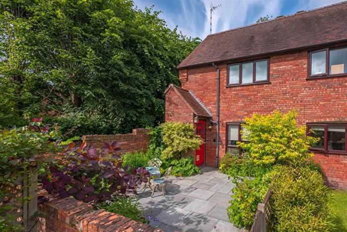 2 Bedroom Terraced House For Sale In School Road, Henley-In-Arden, B95