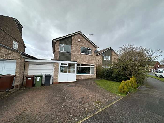 3 Bedroom Detached House To Rent In Birkdale Drive, Leeds, LS17