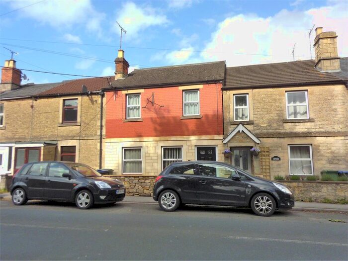 2 Bedroom Flat To Rent In Malmesbury Road, Chippenham SN15
