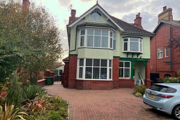 1 Bedroom Flat To Rent In St. Annes Road East, Lytham St. Annes, FY8