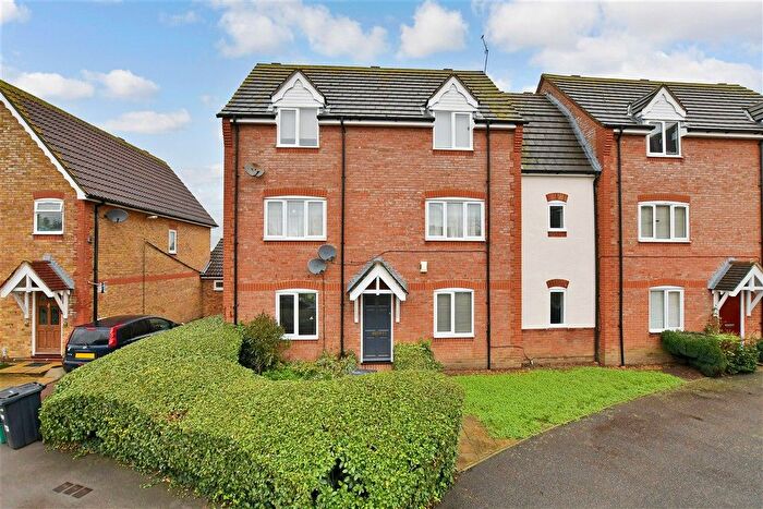 2 Bedroom Maisonette For Sale In Heathfield Park Drive, Chadwell Heath, Essex, RM6