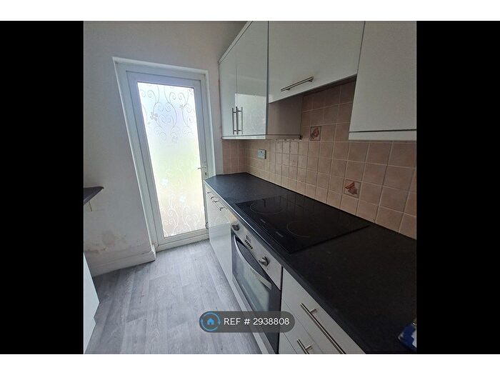 3 Bedroom Terraced House To Rent In Willow St, Romford, RM7