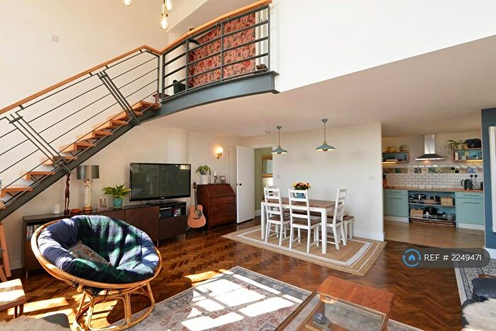 2 Bedroom Flat To Rent In The Beaux Arts Building, London, N7