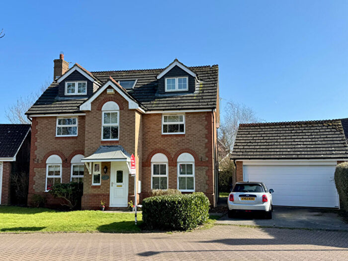 6 Bedroom Detached House For Sale In Hayward Close, Walkington, HU17