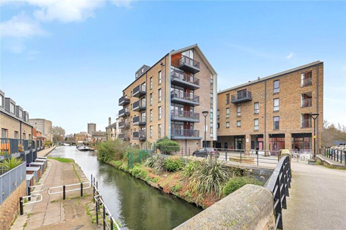 2 Bedroom Apartment To Rent In Stoneway Walk, E3