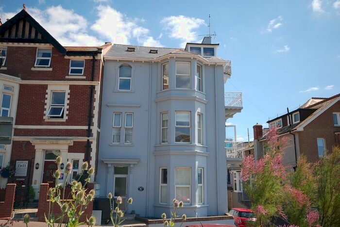 2 Bedroom Flat To Rent In Sea Hill, Seaton, EX12