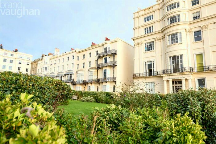 2 Bedroom Flat To Rent In Marine Square, Brighton, BN2