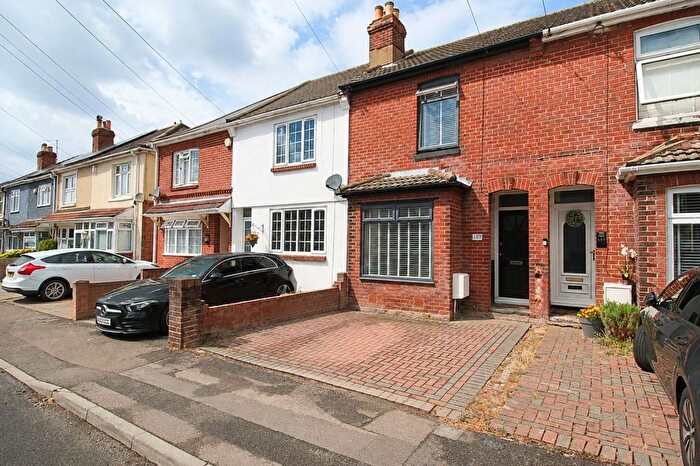 3 Bedroom Terraced House For Sale In Manor Road North, Southampton, SO19