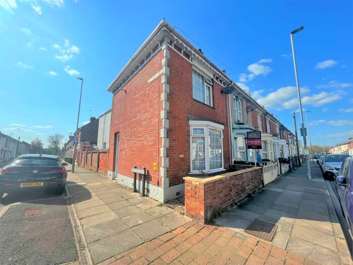3 Bedroom End Of Terrace House To Rent In Stamshaw Road, Portsmouth, PO2